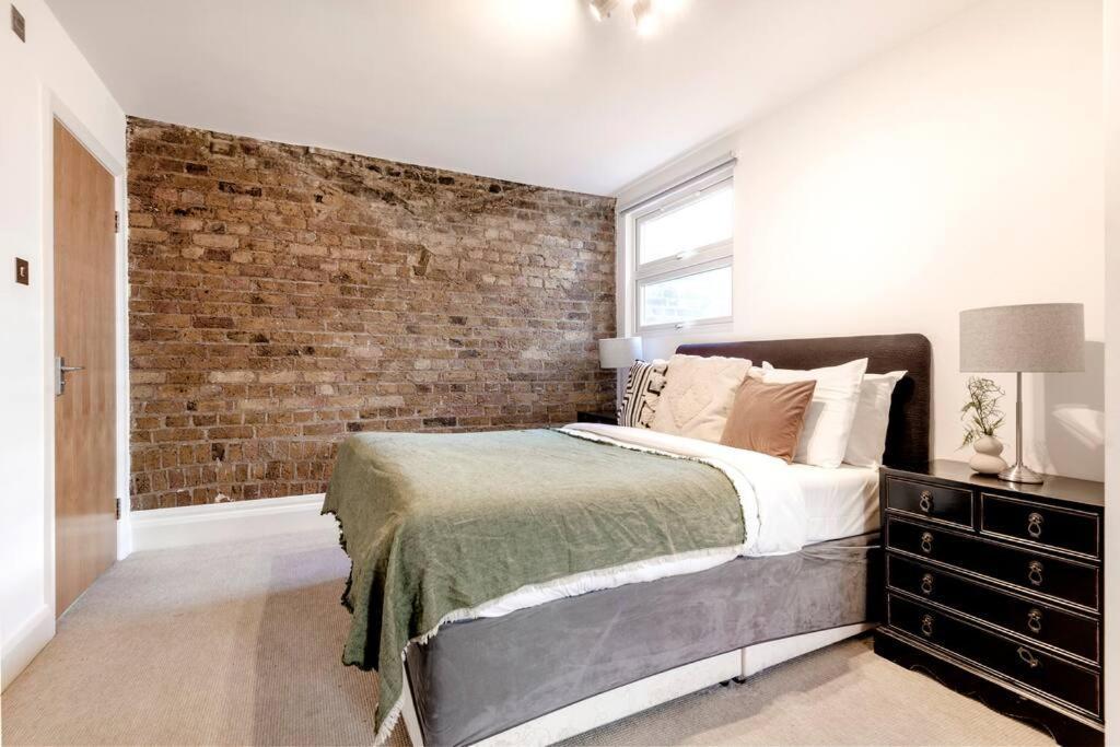 Penthouse Loft With Roof Terrace Not For Events Or Parties * Londra