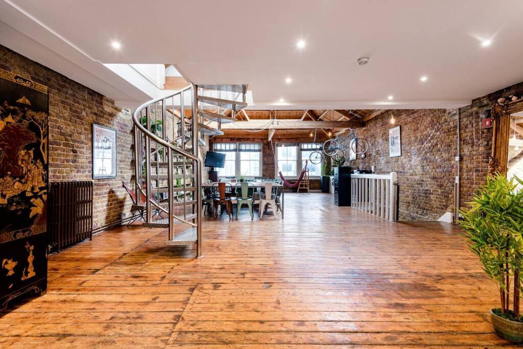 Apartament Penthouse Loft With Roof Terrace Not For Events Or Parties *
