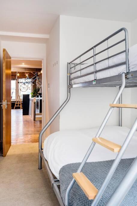 Penthouse Loft With Roof Terrace Not For Events Or Parties Apartament *